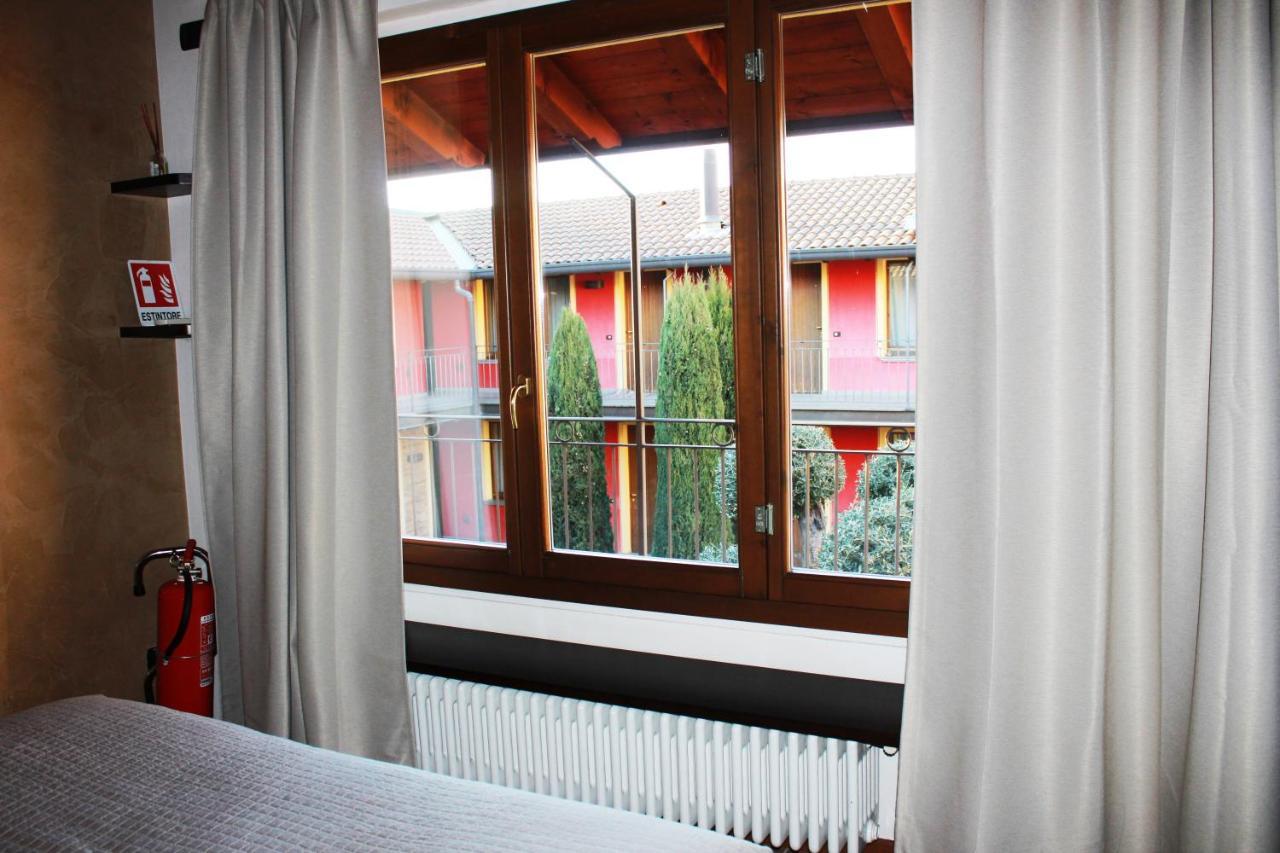 Bergamo Easy Airport Sleep&Fly Parking Apartment Exterior foto